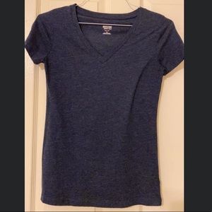 V-neck tee